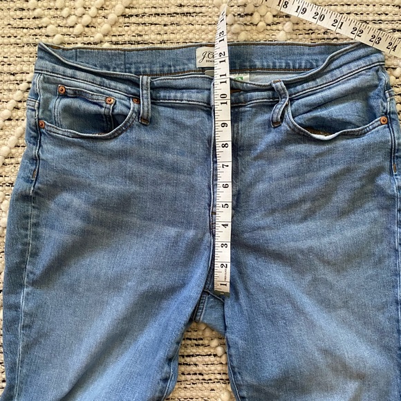 {j.crew} Slim Boyfriend High Rise Light Wash Jeans - Picture 7 of 10